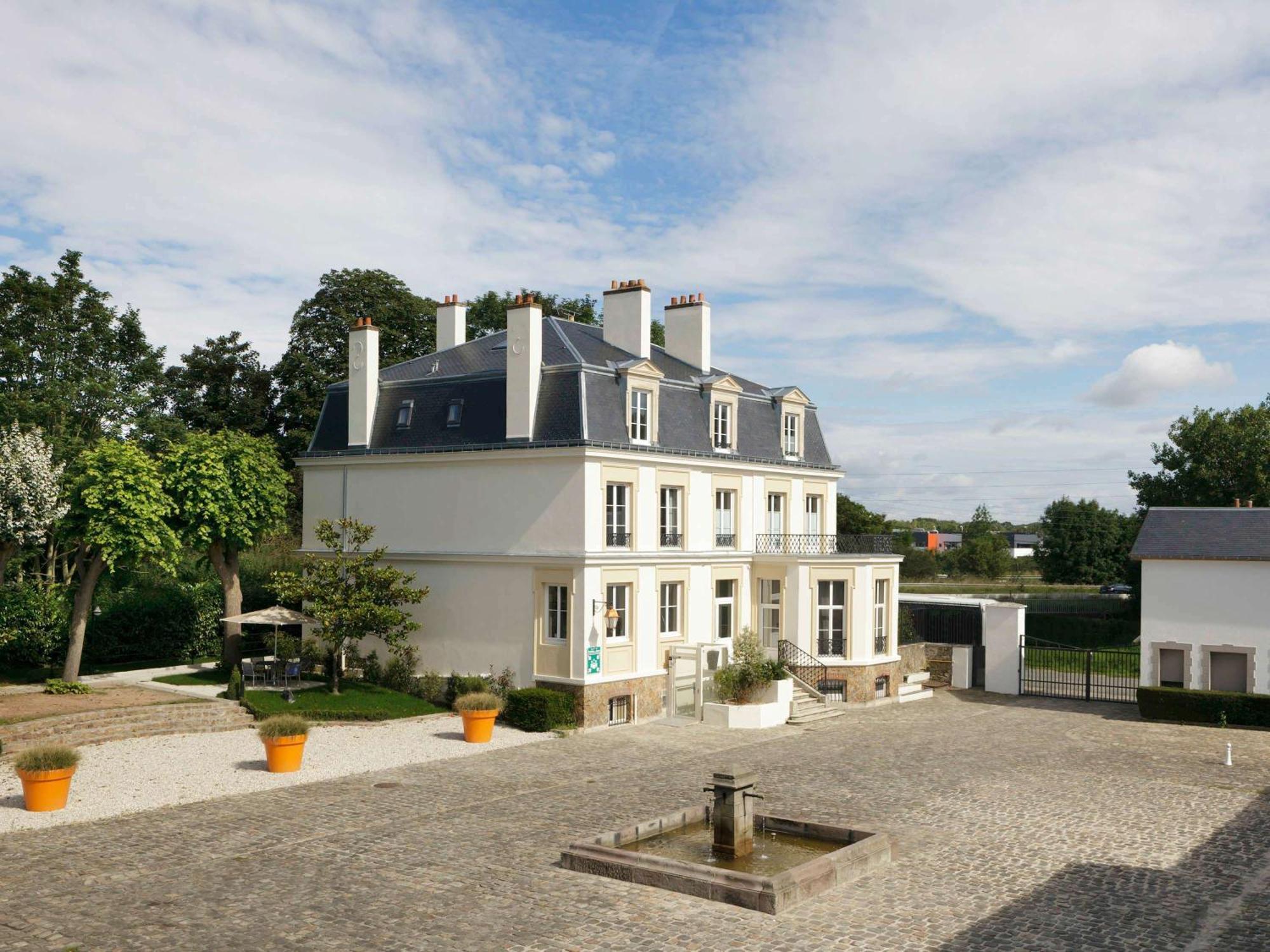 Novotel Saclay Exterior foto